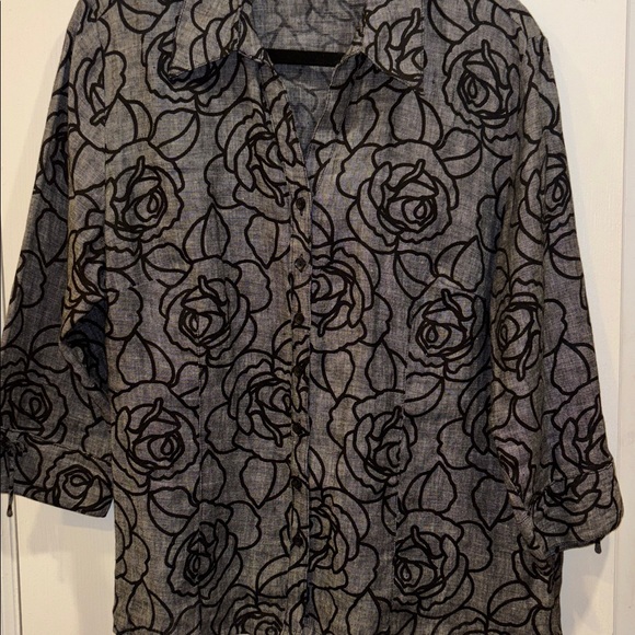 JM COLLECTION BLACK AND GRAY FLORAL DESIGN 100% LINEN JACKET/SHACKET/TOP
SIZE 14 - Picture 2 of 9